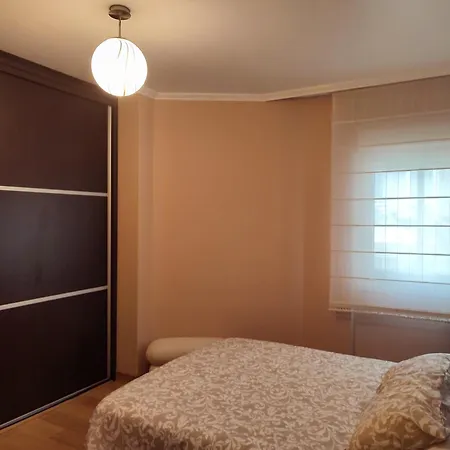 Piso Sacra Apartman *
